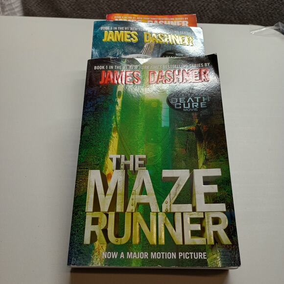 Maze Runner Series Lot (3) James Dashner Paperback Set - Picture 2 of 8